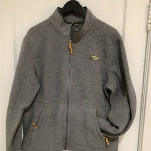 LL Bean Large men’s grey sweater fleece never worn. Selling bc too small.